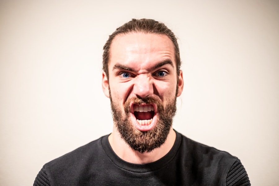 Gestión del Enojo: Transformar la rabia destructiva en energía asertiva. Photo Anger Management