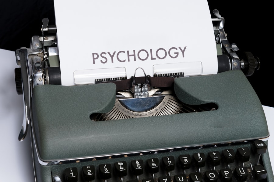 Nodal y Ángela Aguilar: La psicología del rebote Photo psychology